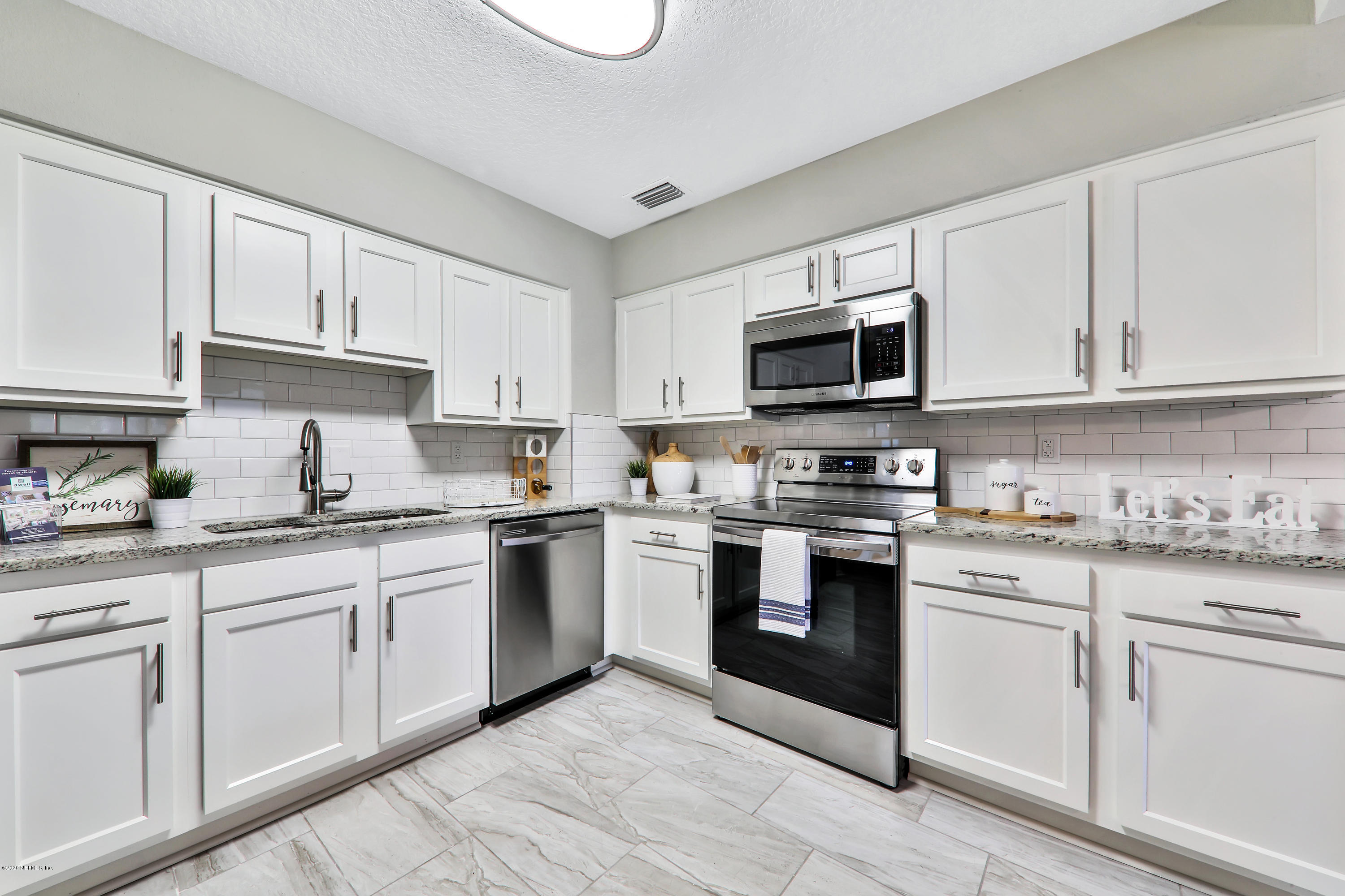 6764 Gaillardia Road South Jacksonville, FL 32211 - Photo 8 of 32 573A0032