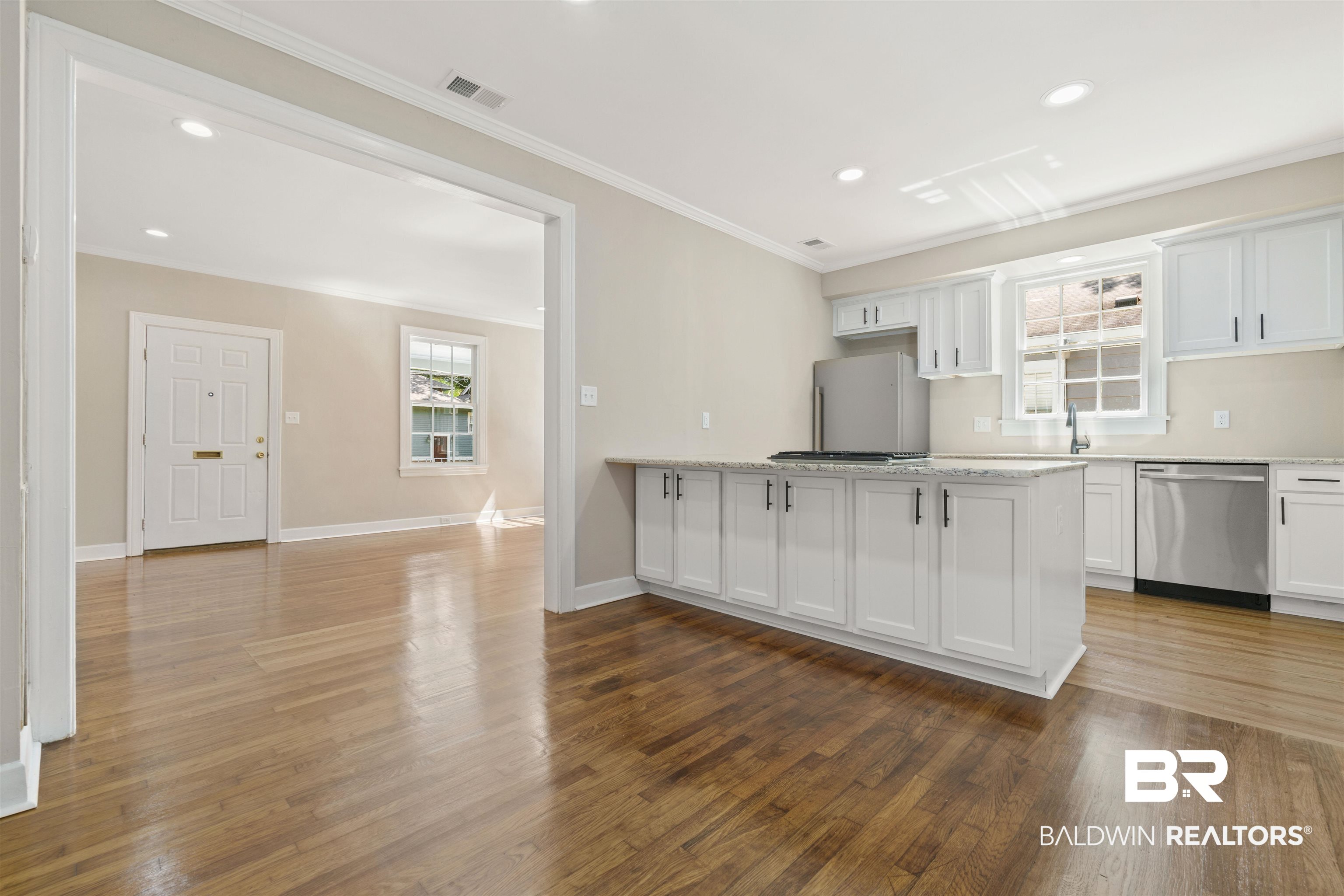 1621 Lamar Street Mobile, AL 36604 - Photo 4 of 25