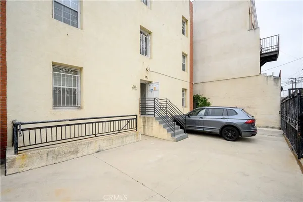 $1,695 | 131 South Jackson Street, Unit 203, Glendale, CA 91205