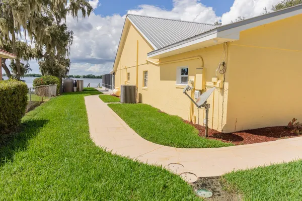 $995,000 | 131 Sunset Terrace, Lake Placid, FL 33852