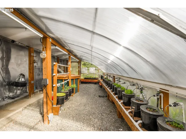 a view of utility room