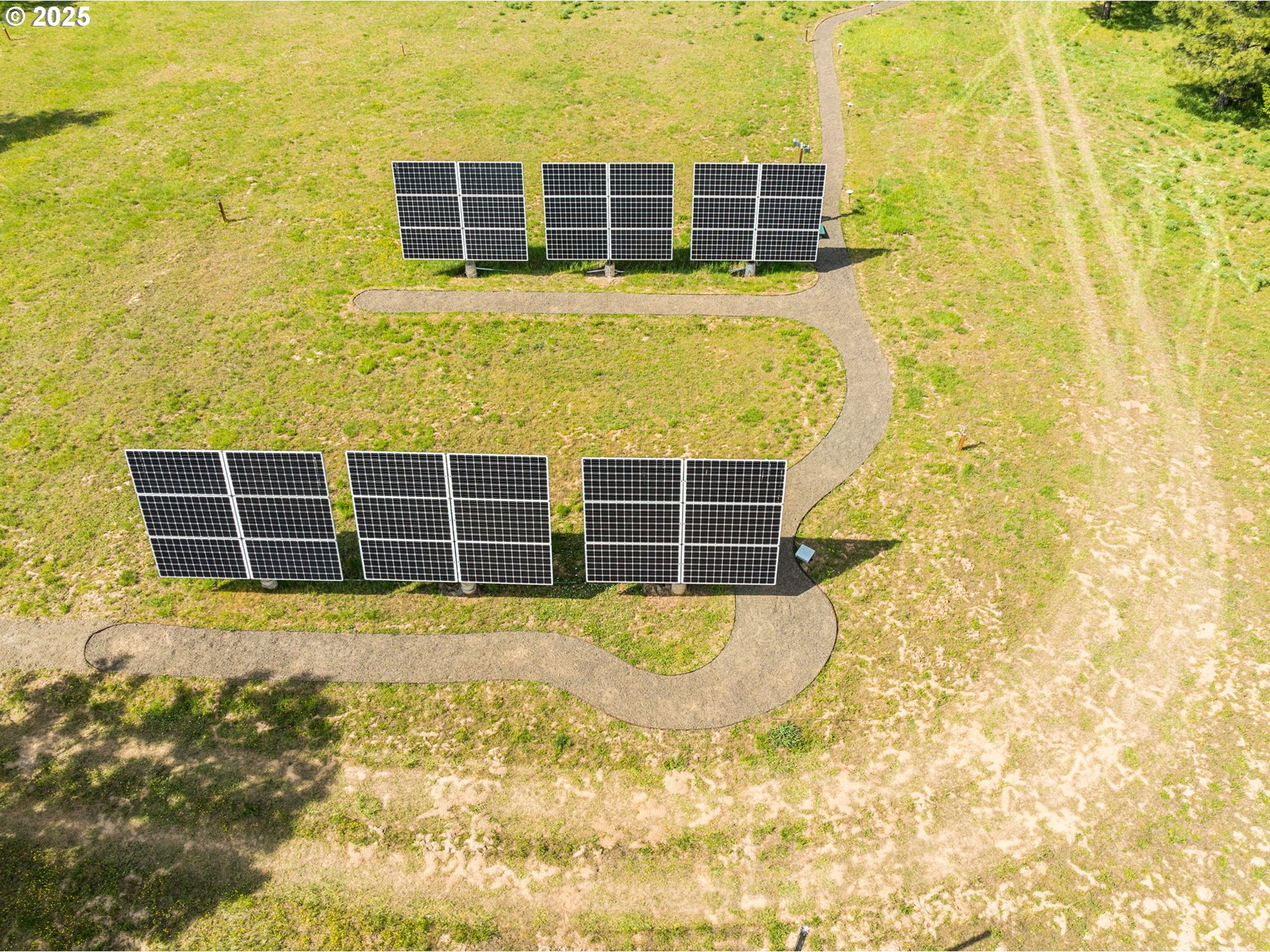 961 Snowden Road White Salmon, WA 98672 - Photo 39 of 48 a view of a house with a yard