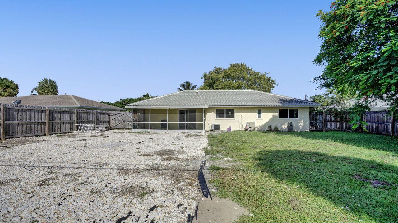 2210 Northwest 3rd Avenue Boca Raton, FL 33431 - Photo 26 of 28 Facing back of house