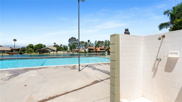 $402,000 | 1598 Border Avenue, Unit H, Corona, CA 92882