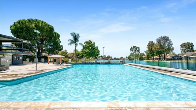 $402,000 | 1598 Border Avenue, Unit H, Corona, CA 92882