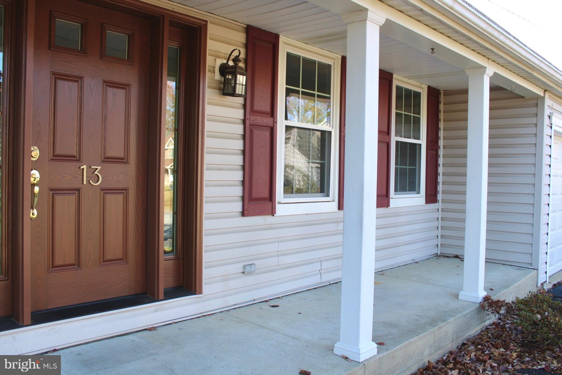 13 Split Rail Lane Newark, DE 19702 - Photo 2 of 37
