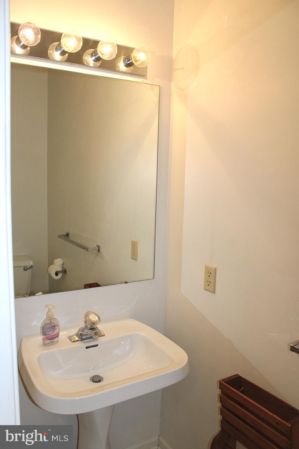 13 Split Rail Lane Newark, DE 19702 - Photo 21 of 37