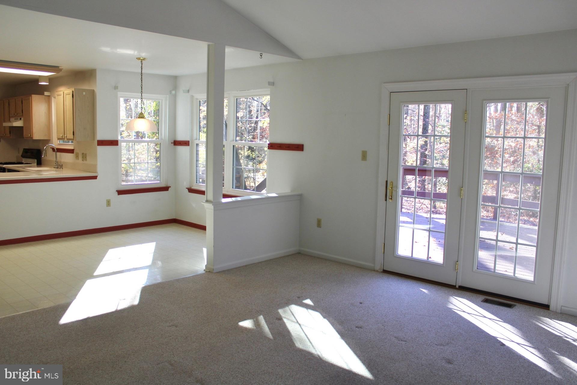 13 Split Rail Lane Newark, DE 19702 - Photo 5 of 37