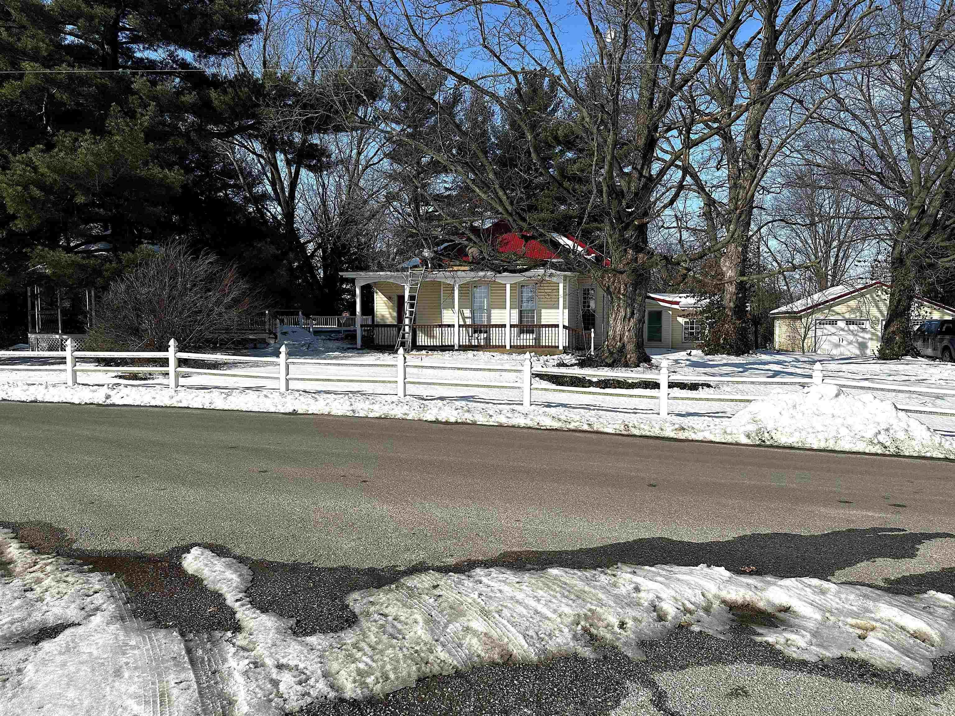 1705 Summers Road Wheatland, IN 47597 - Photo 3 of 31 Gallery Image 3