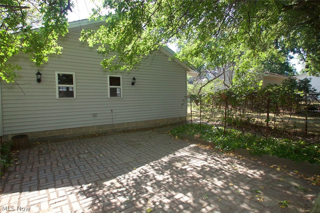 1352 Argonne Road Cleveland, OH 44121 - Photo 20 of 21 Gallery Image 20