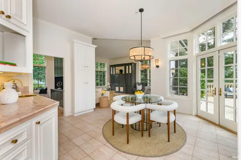 $4,990,000 | 2 Woodland Place, Kentfield, CA 94904
