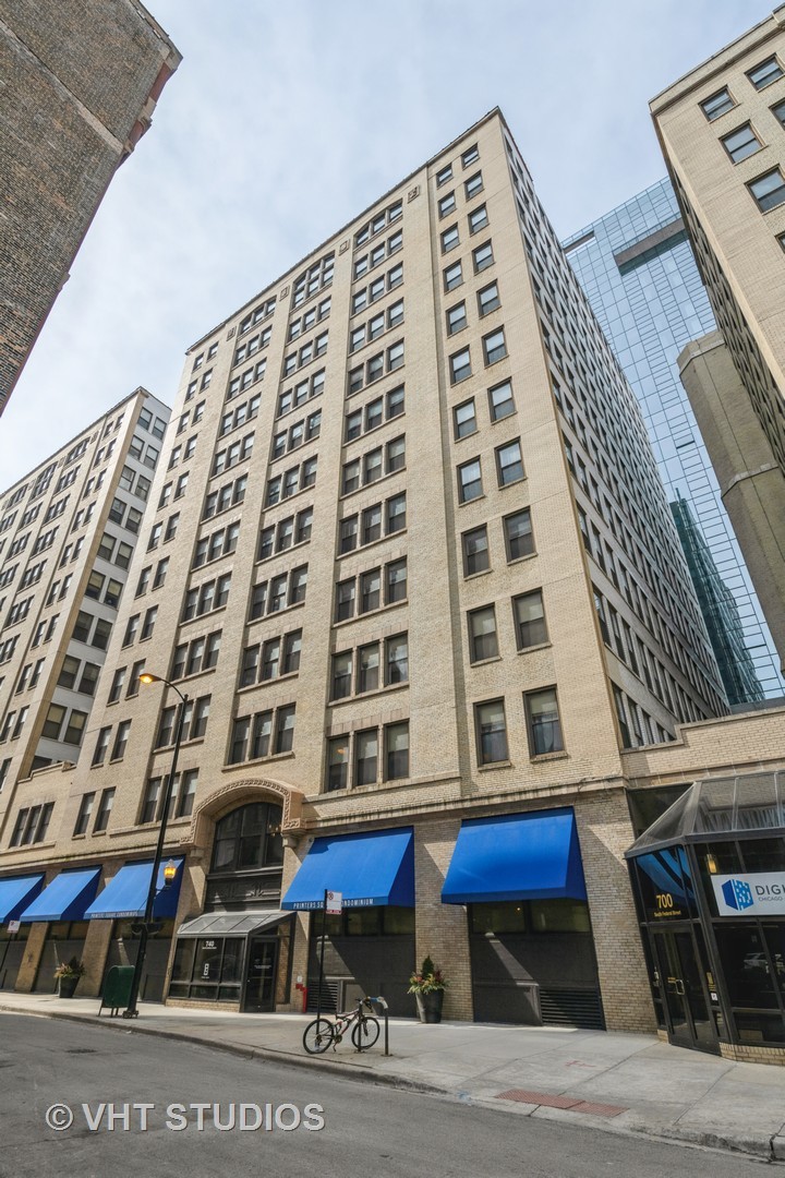 740 South Federal Street, Unit 404 Chicago, IL 60605 - Photo 2 of 15