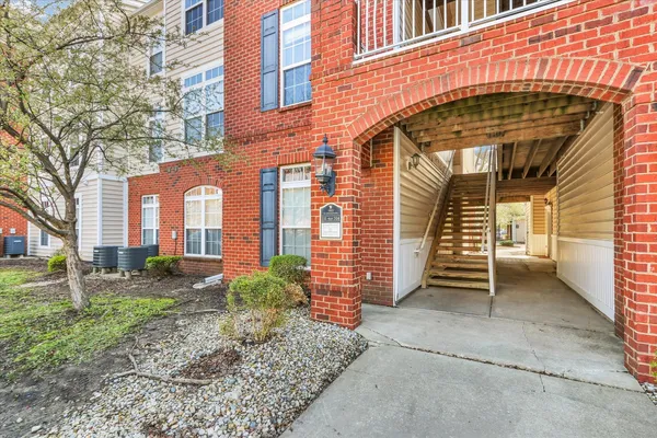 $154,900 | 1903 North Lincoln Avenue, Unit 111, Urbana, IL 61801