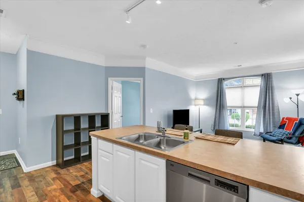 $154,900 | 1903 North Lincoln Avenue, Unit 111, Urbana, IL 61801