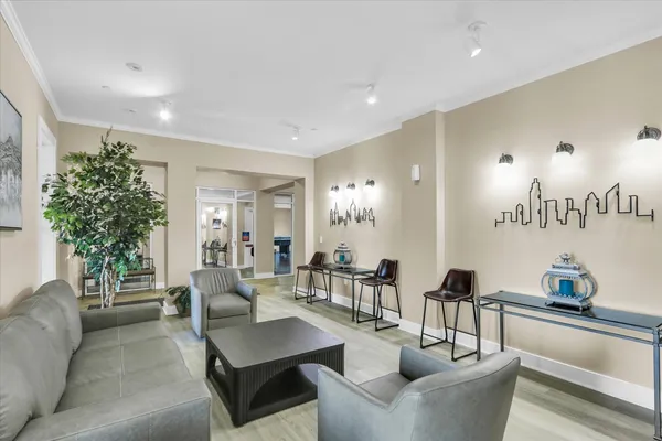 $154,900 | 1903 North Lincoln Avenue, Unit 111, Urbana, IL 61801