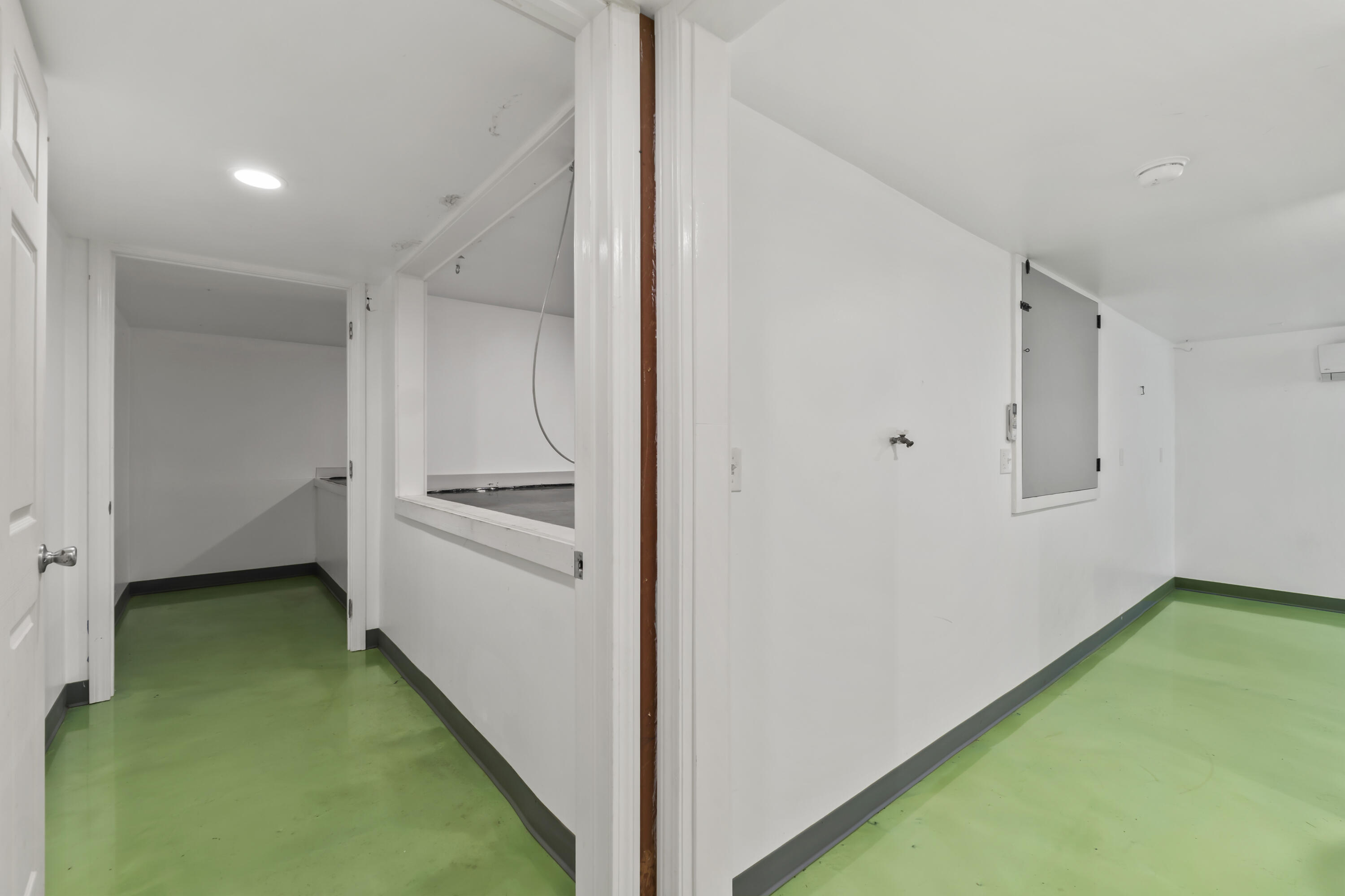 111 Scotland Bridge Road York, ME 03909 - Photo 53 of 82 Hallway