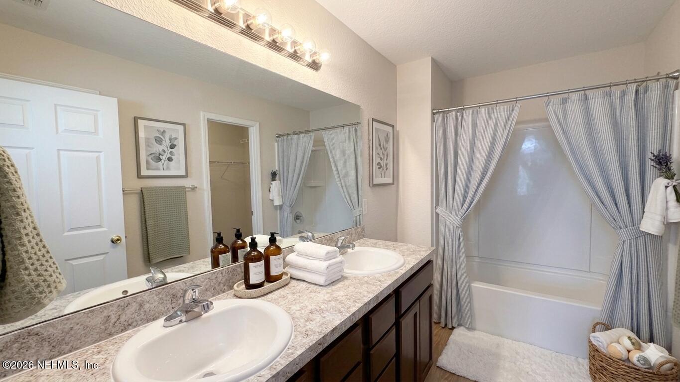 5259 Bedford Road Jacksonville, FL 32207 - Photo 6 of 39 Master Bathroom