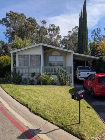 $230,000 | 27361 Sierra Canyon, Unit 1, Canyon Country, CA 91351