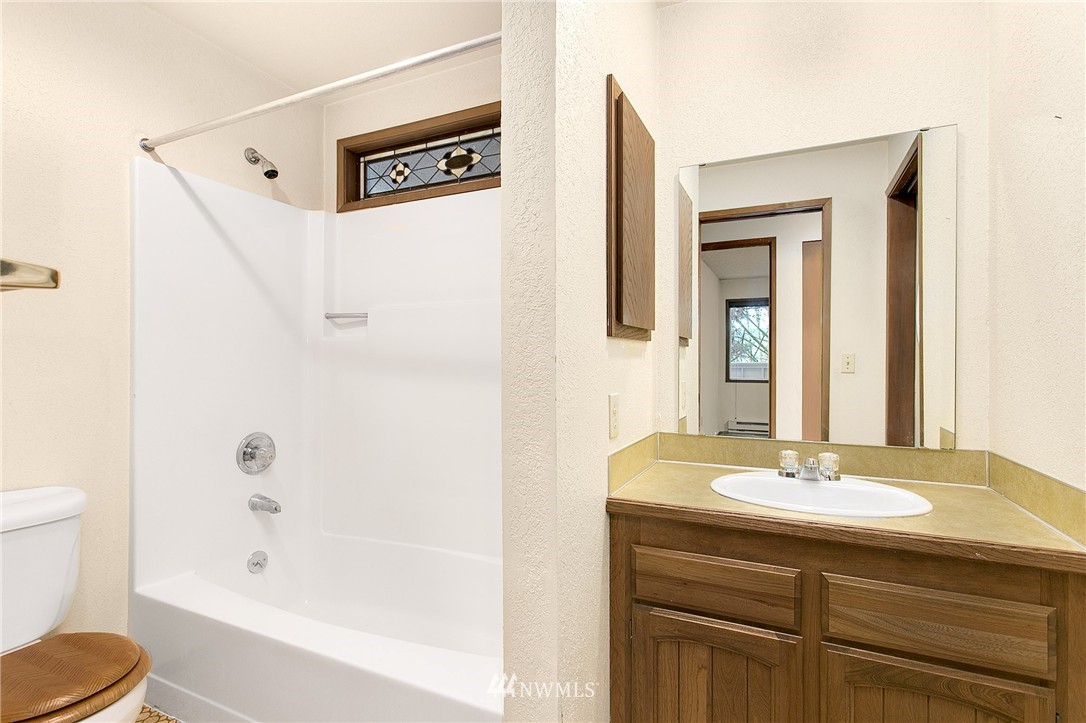7571 Old Redmond Road, Unit 5 Redmond, WA 98052 - Photo 7 of 13