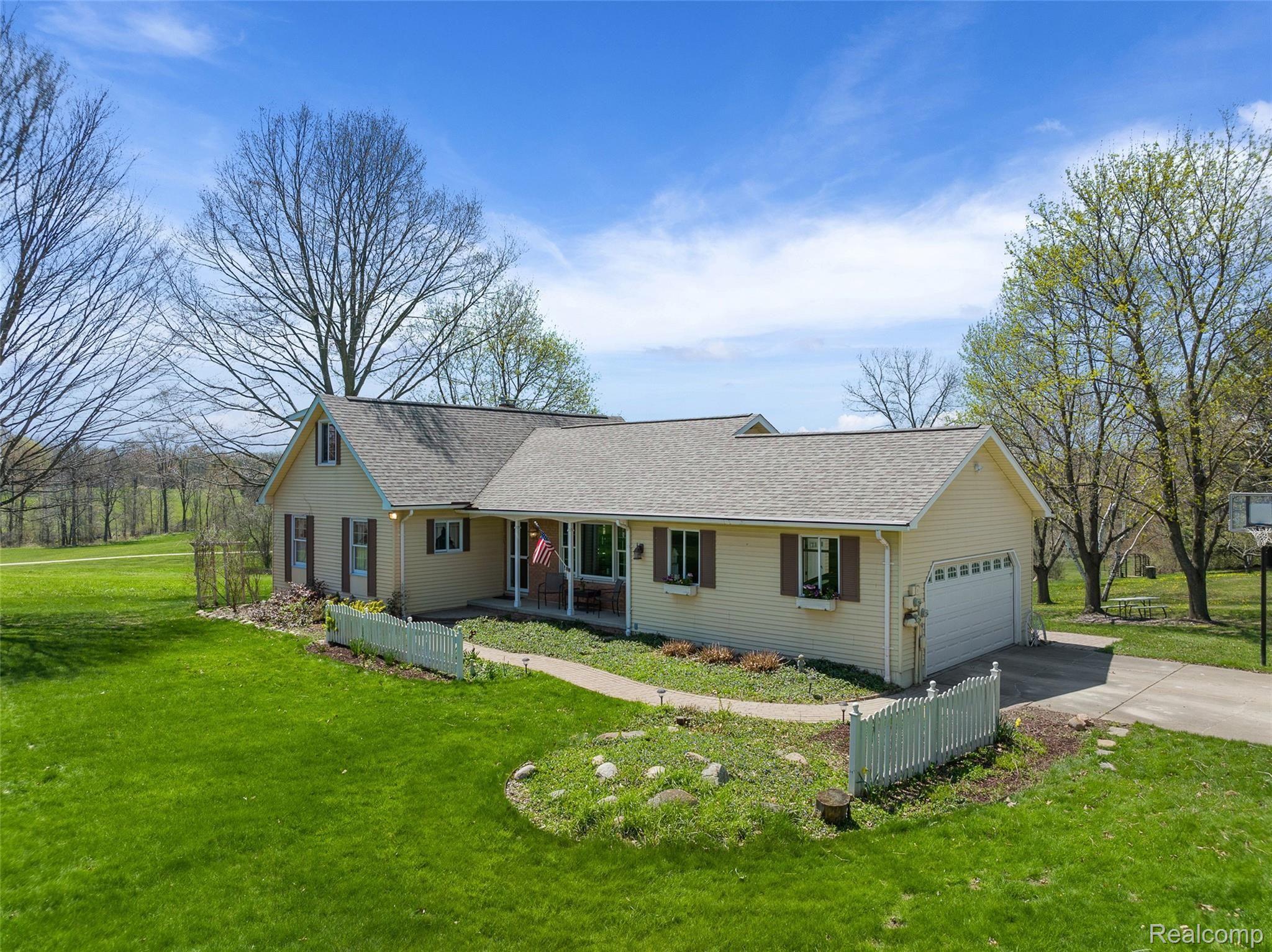 2656 Lake George Road Oakland, MI 48363 - Photo 3 of 64 2656 Lake George-3.jpg