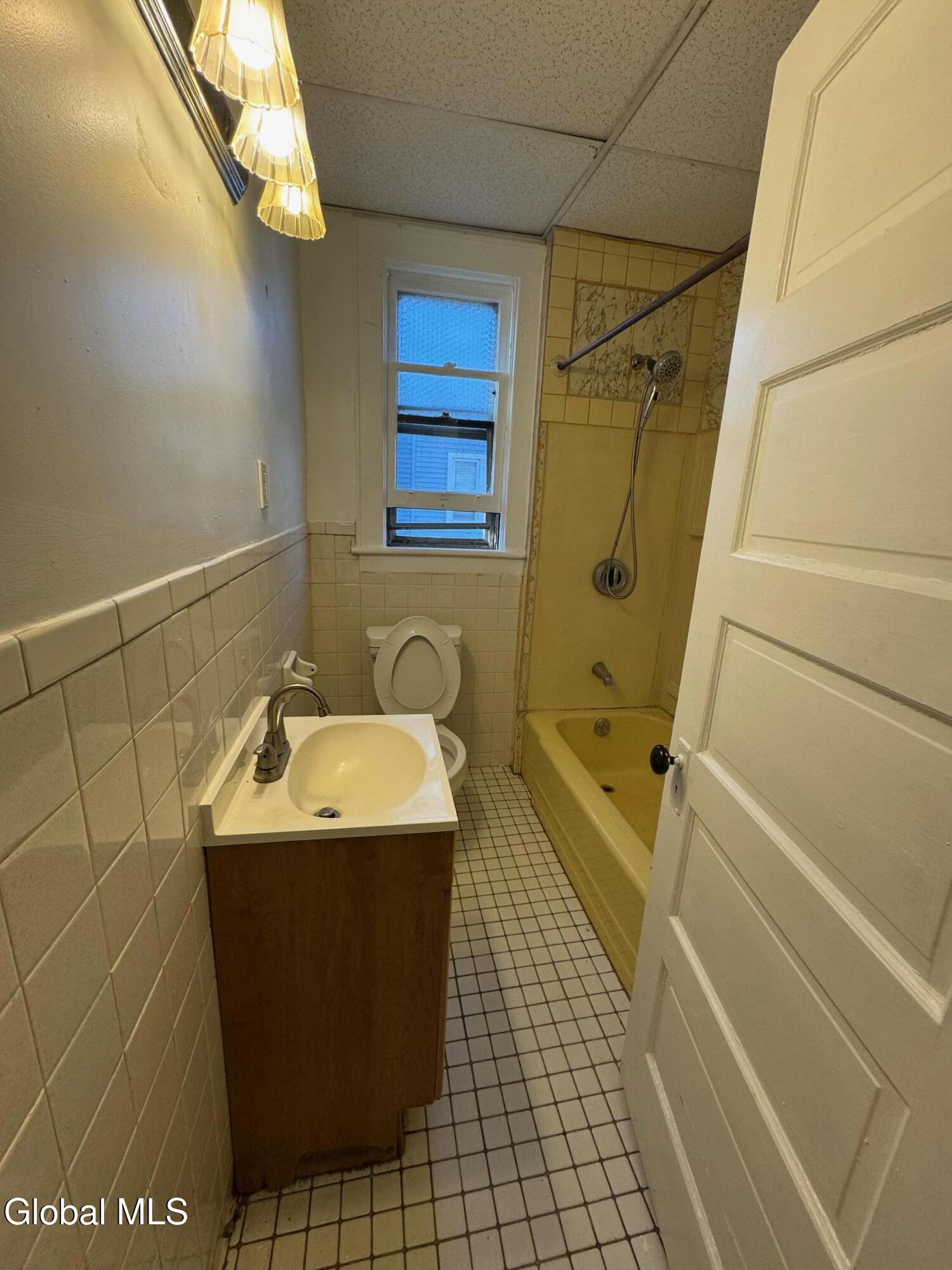 248 Catherine Street Albany, NY 12209 - Photo 23 of 32 IMG_6378