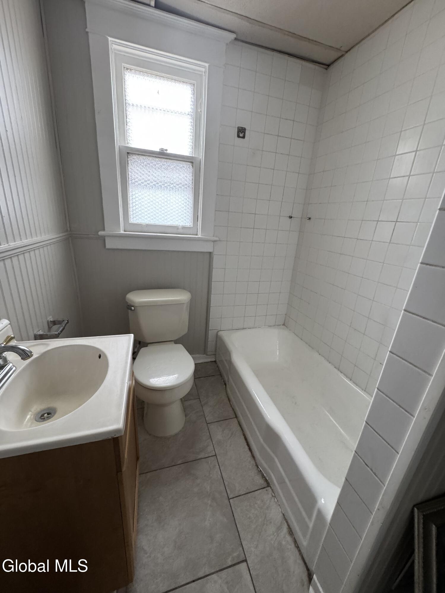 248 Catherine Street Albany, NY 12209 - Photo 9 of 32 IMG_6434