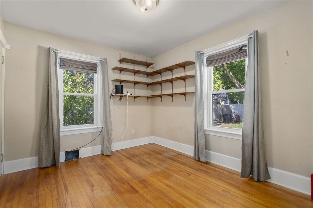 14 Saybrook Road Worcester, MA 01604 - Photo 11 of 15