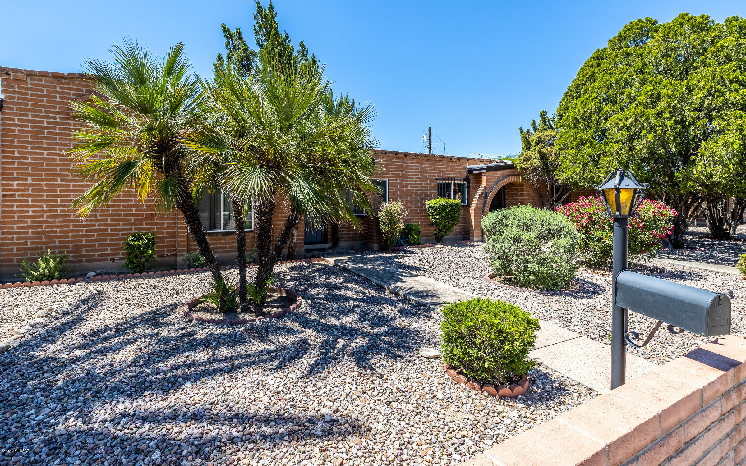 4450 East Fort Lowell Road Tucson, AZ 85712 - Photo 1 of 27 Gallery Image 1