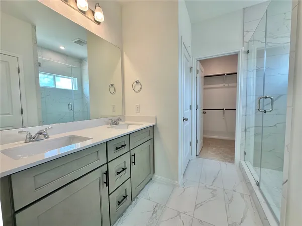 $379,999 | 404 Young Street, Buda, TX 78610