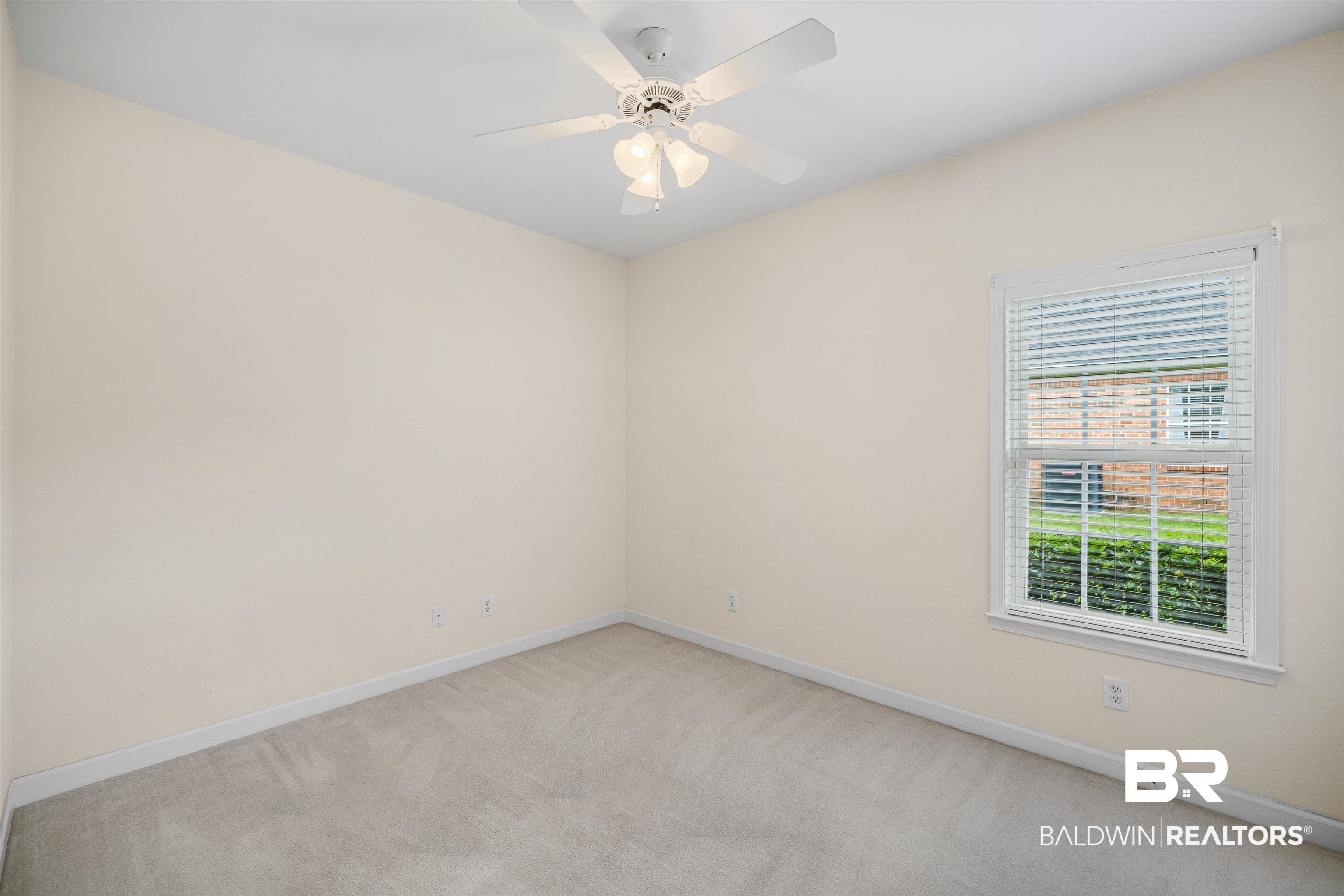 105 Par Circle Fairhope, AL 36532 - Photo 21 of 30 Bedroom 2
