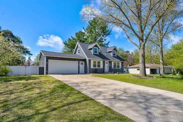 $389,000 | 1738 Columbus Street, Holland, MI 49424