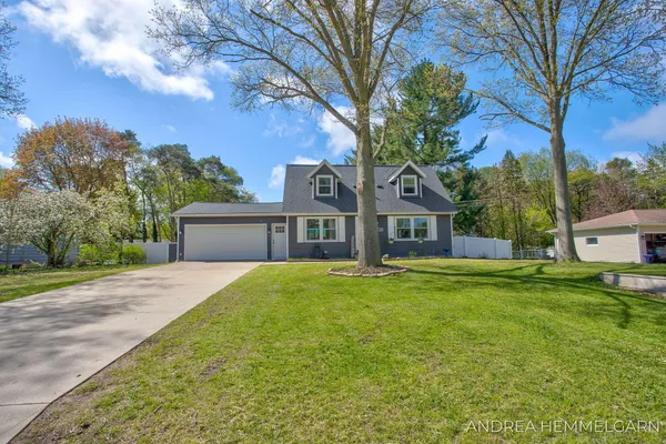 $389,000 | 1738 Columbus Street, Holland, MI 49424