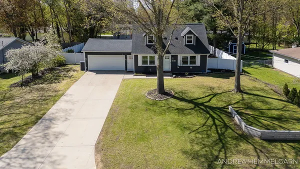 $389,000 | 1738 Columbus Street, Holland, MI 49424