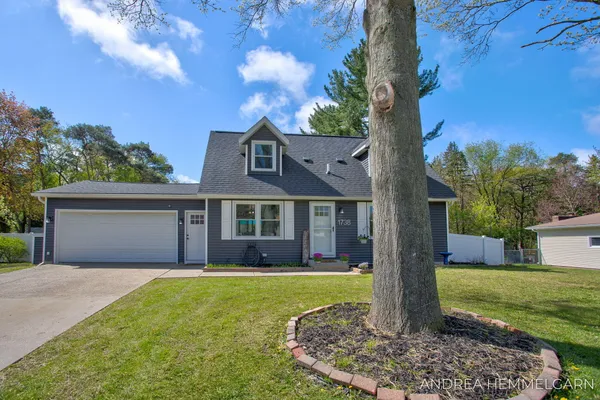 $389,000 | 1738 Columbus Street, Holland, MI 49424