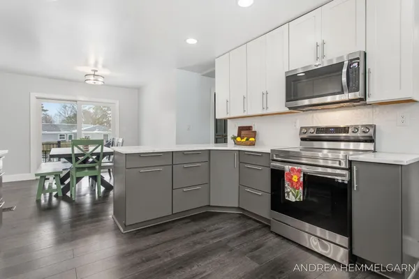 $389,000 | 1738 Columbus Street, Holland, MI 49424