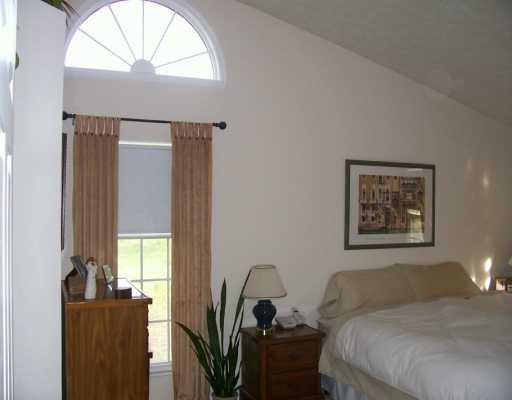 267 Rocky Ridge Road Bethel Park, PA 15102 - Photo 5 of 8 Gallery Image 5