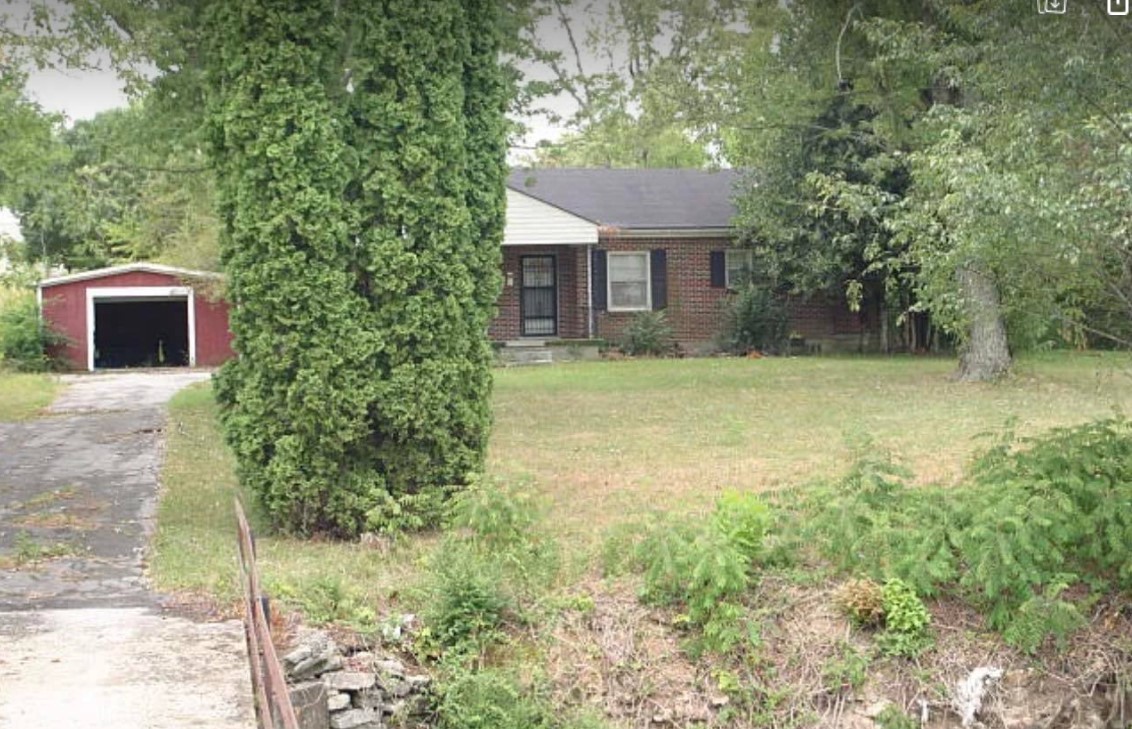 481 West Broad Street Smithville, TN 37166 - Photo 3 of 27 a view of a yard with an outdoor space
