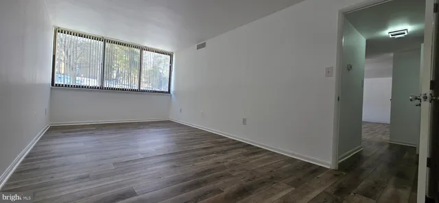 $2,200 | 12 South Van Dorn Street, Unit 406, Alexandria, VA 22304