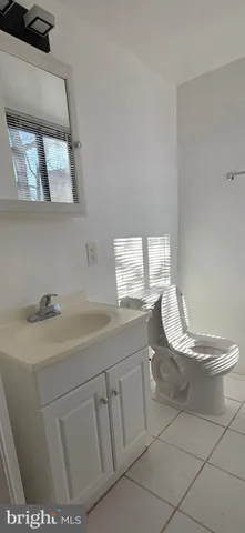 $2,200 | 12 South Van Dorn Street, Unit 406, Alexandria, VA 22304