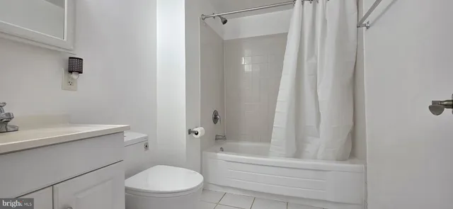 $2,200 | 12 South Van Dorn Street, Unit 406, Alexandria, VA 22304