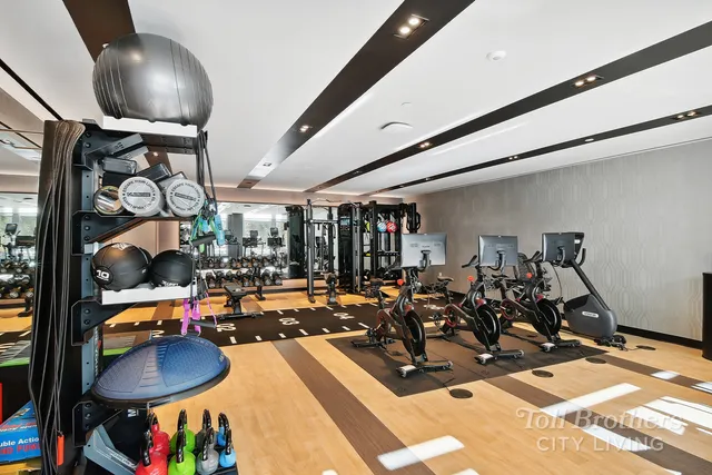 $949,500 | 218 West 103rd Street, Unit 2A | Upper West Side