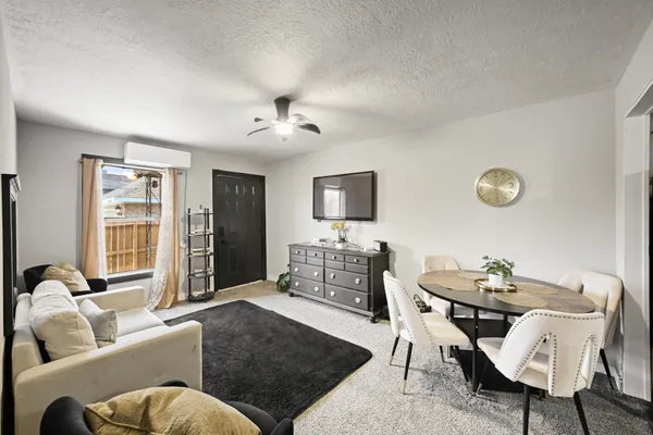 $1,050 | 3705 Bremond Street, Unit 1, Houston, TX 77004