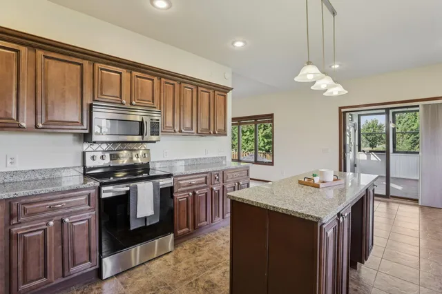 $470,000 | 6898 Tuscan Ridge Circle, DeForest, WI 53532