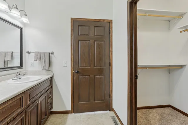 $470,000 | 6898 Tuscan Ridge Circle, DeForest, WI 53532