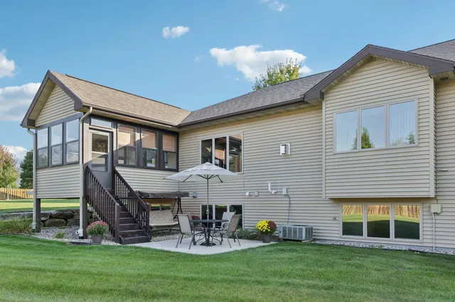 $470,000 | 6898 Tuscan Ridge Circle, DeForest, WI 53532