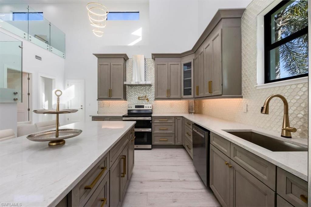 596 97th Avenue North Naples, FL 34108 - Photo 44 of 47