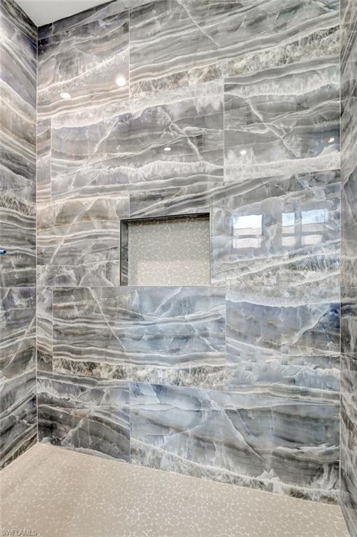 596 97th Avenue North Naples, FL 34108 - Photo 6 of 47