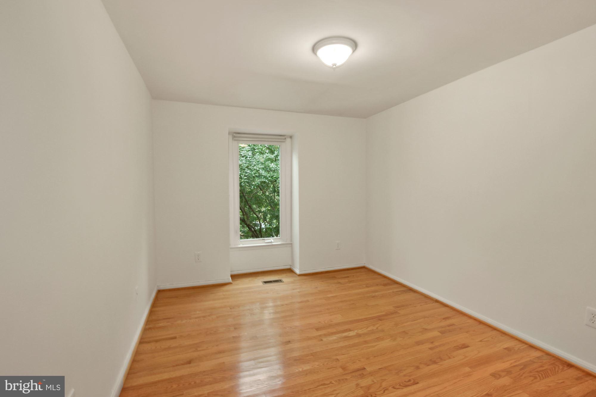 214 Finale Terrace Silver Spring, MD 20901 - Photo 18 of 32 SECOND BEDROOM