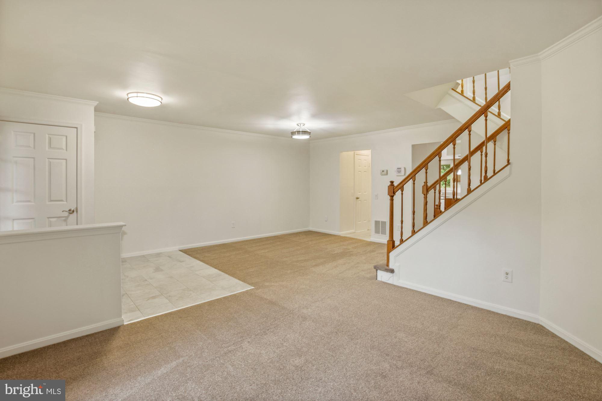 214 Finale Terrace Silver Spring, MD 20901 - Photo 6 of 32 LIVING ROOM
