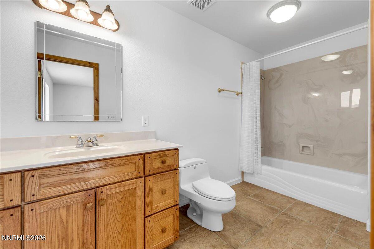 555 Serenity Place Reno, NV 89510 - Photo 22 of 67 Primary Bathroom